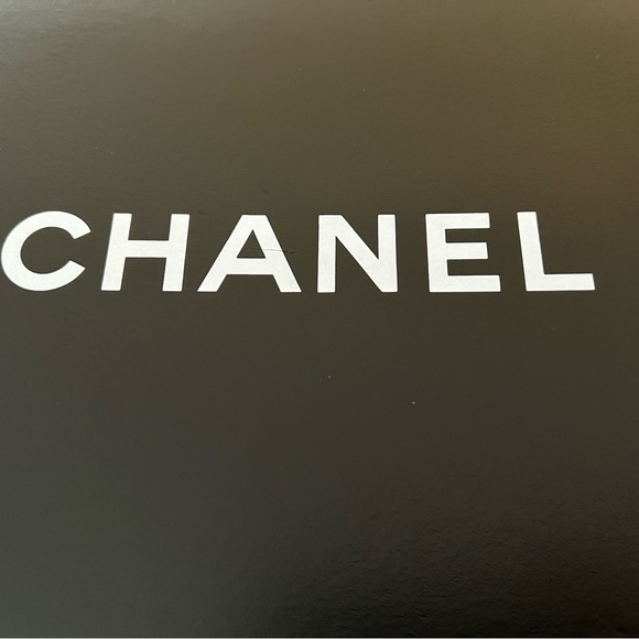 Chanel Mini Trapezio - Picture 2 of 10